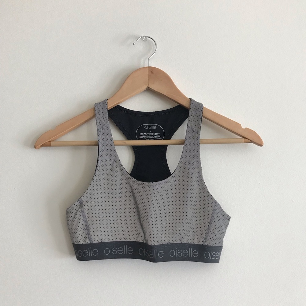 Oiselle Reflective Bra (Removeable Cups Included) - Picture 3 of 5